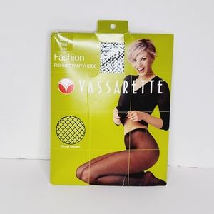 Vassarette Fashion Fishnet Pantyhose